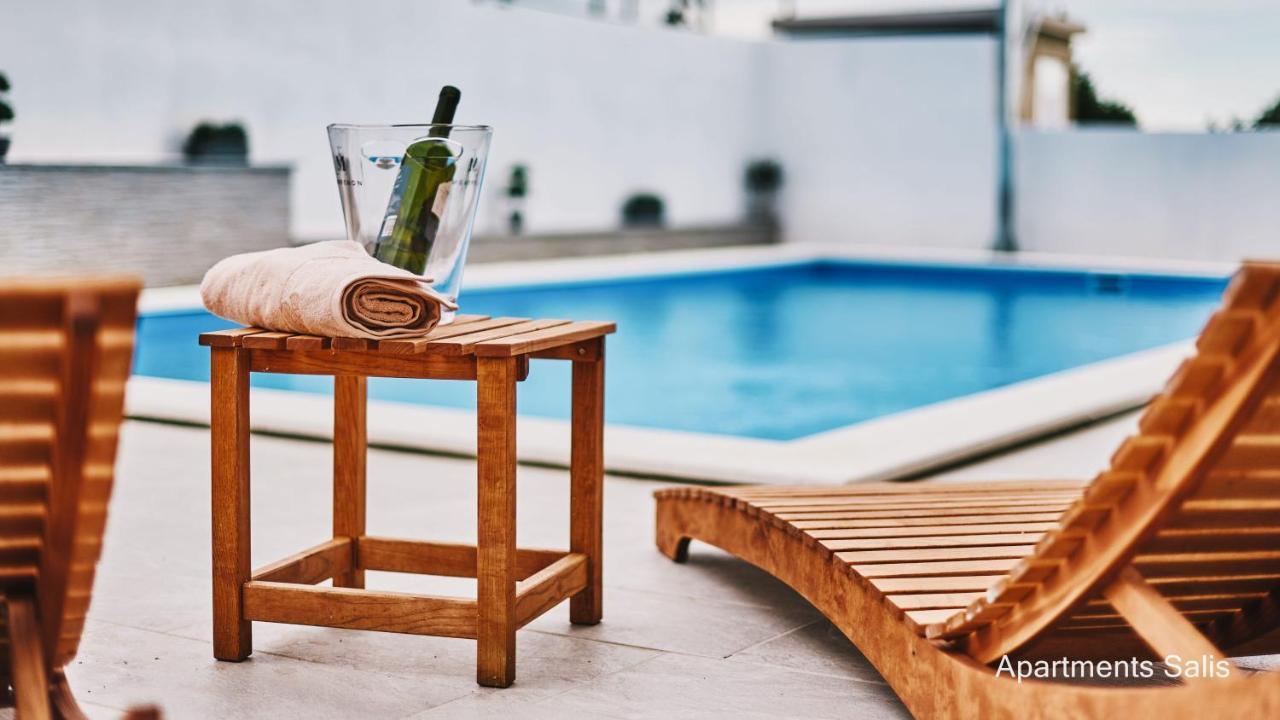 Salis Apartments Vrsi Luaran gambar