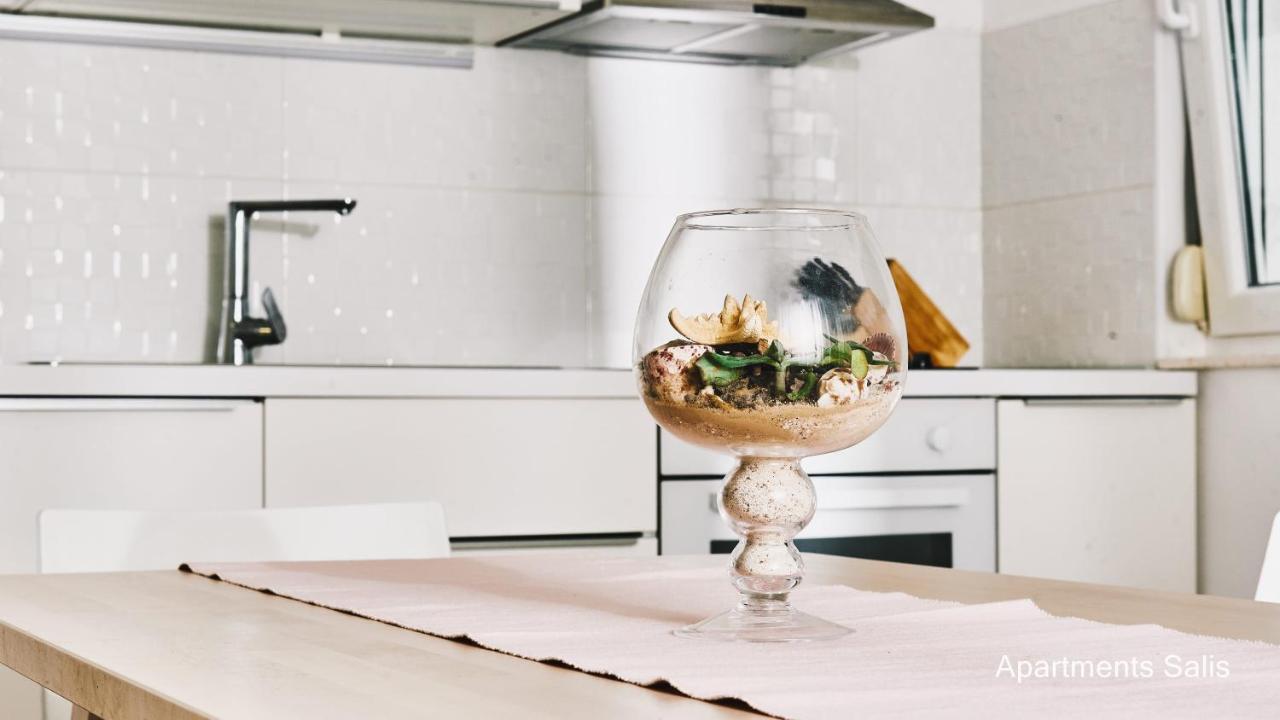 Salis Apartments Vrsi Luaran gambar