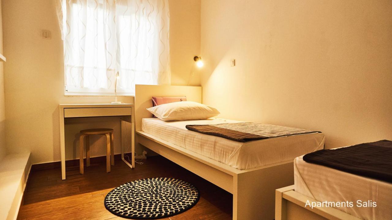 Salis Apartments Vrsi Luaran gambar