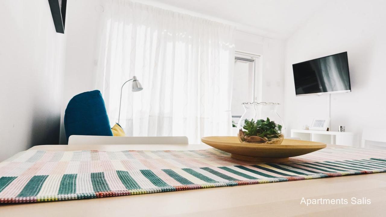 Salis Apartments Vrsi Luaran gambar