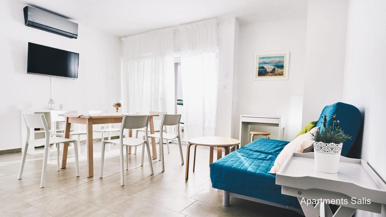Salis Apartments Vrsi Luaran gambar