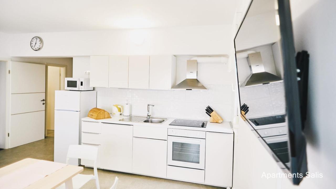 Salis Apartments Vrsi Luaran gambar