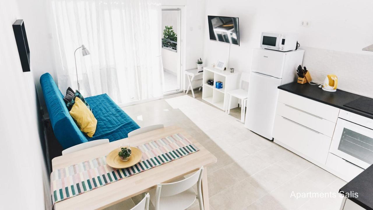 Salis Apartments Vrsi Luaran gambar
